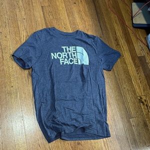 Men’s Northface Shirts Set of Two Size Medium Navy and Red